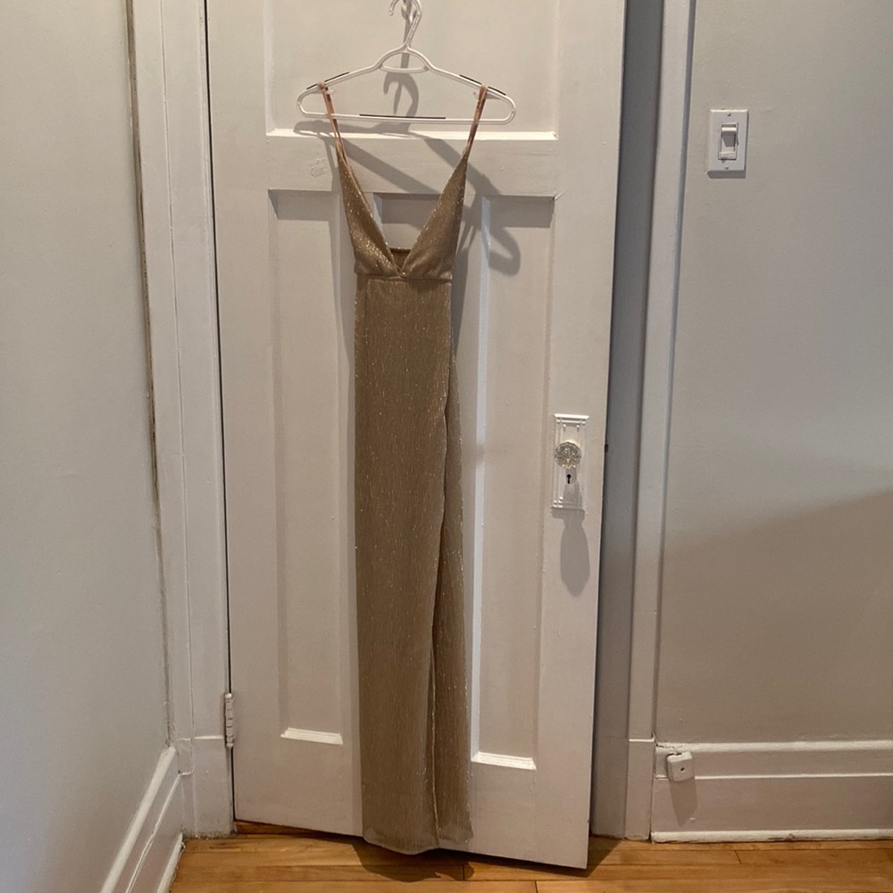 Gold dress superdown.